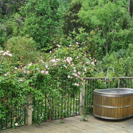 Mumfords Villa Akaroa Exterior photo