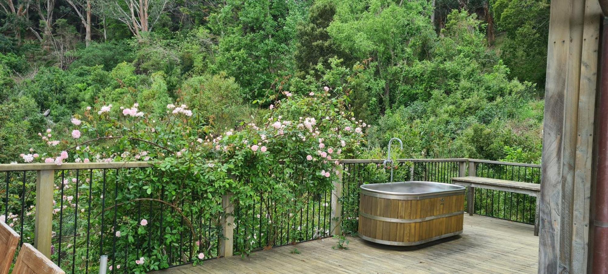 Mumfords Villa Akaroa Exterior photo